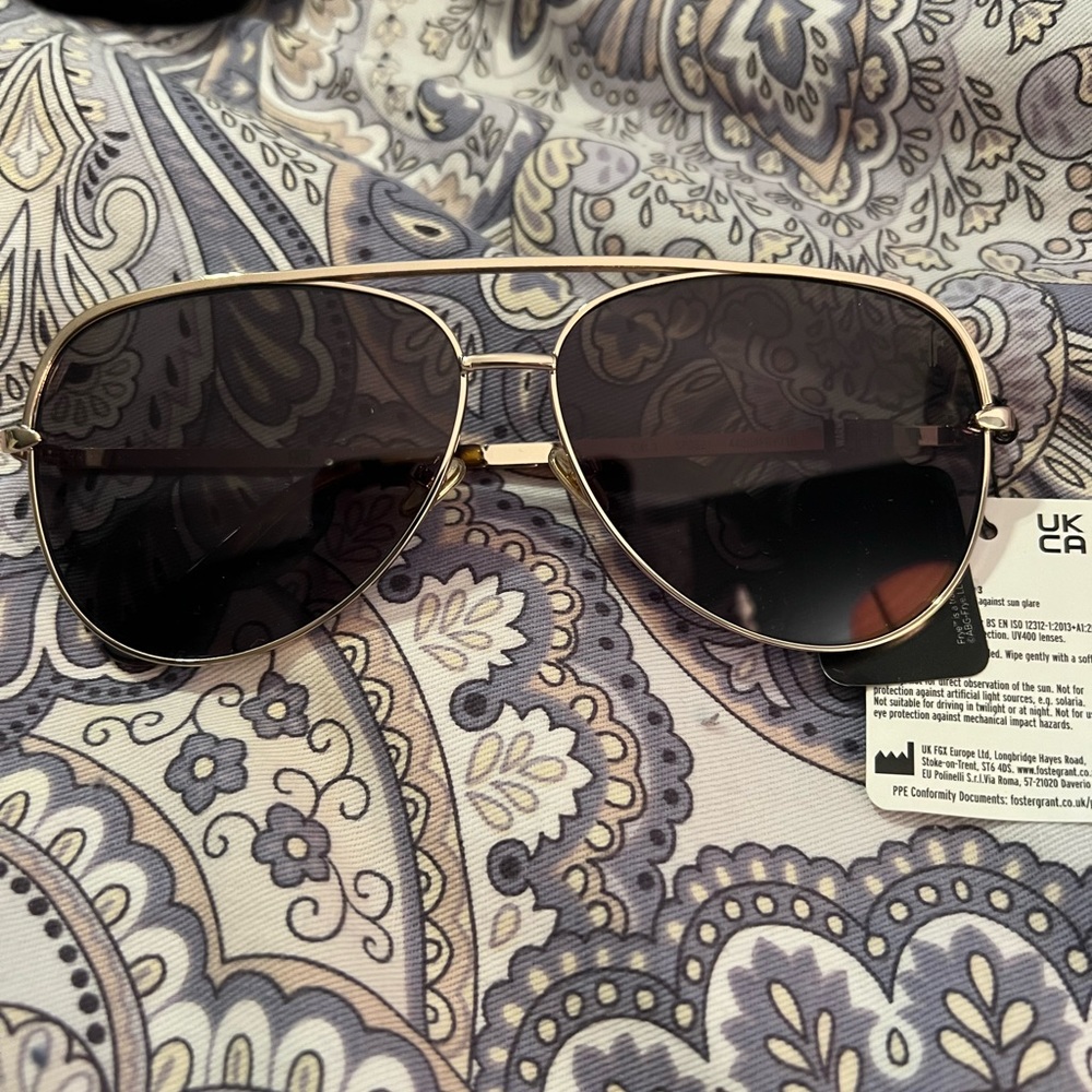 Frye aviator sunglasses. NWT.